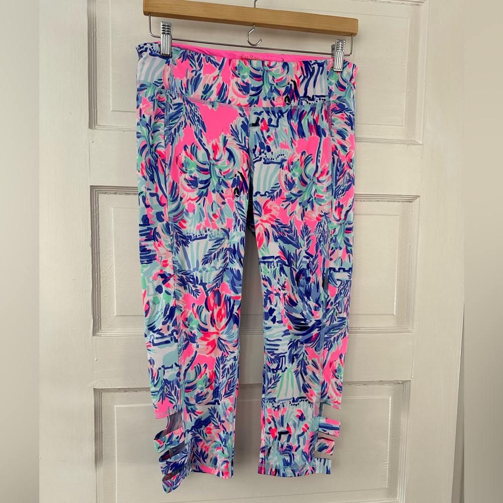 GUC LILLY PULITZER LUXLETIC CAPRI SIZE LARGE